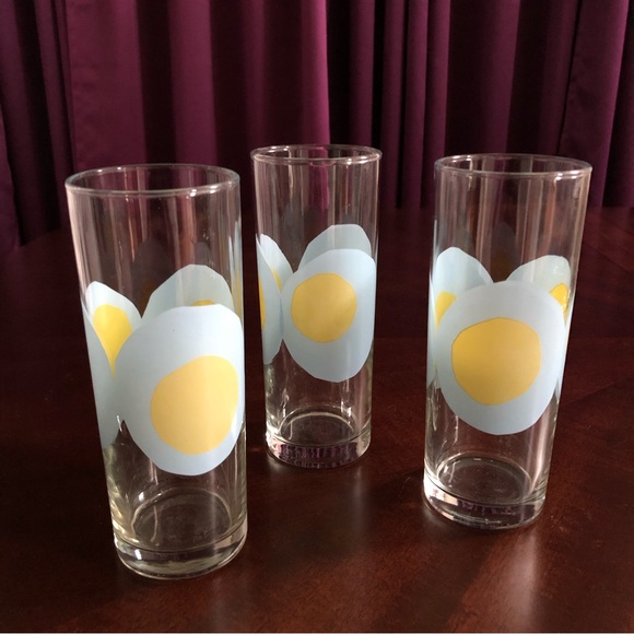 Grouping of 8 Glasses - 5 Green Tinted & 3 Clear w/Blue & Yellow Circles Around - Picture 4 of 5